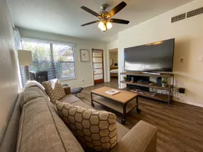 AFFLUENCE ABOUNDS ~ FOOTHILLS CONDO ~ SLEEPS 6 - Image 5