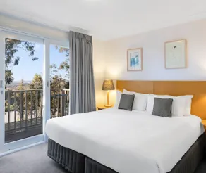 3 Bed Premier Villa with Breakfast for 6 - Image 4
