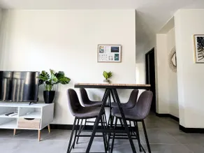 Condo w/pool, A/C, gym & parking, 3mins to airport - Image 5