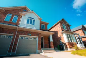 Great 3BR 2.5 Bath Home near Square One!! - Image 2