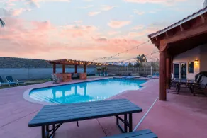 Private Pool, Sleeps 18, Near Zions & Sand Hollow - Image 2