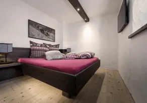 Apt with Steam Bath, Fireplace & Spa - Image 3