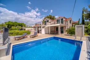 Villa Julia with heated pool and hot tub, ideal for large groups - Image 5