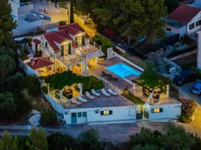 Villa Julia with heated pool and hot tub, ideal for large groups - Image 2