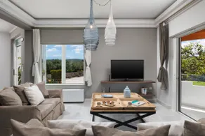 Luxurious villa + private heated pool. A memorable stay! - Image 4