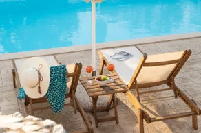 Luxurious villa + private heated pool. A memorable stay! - Image 5