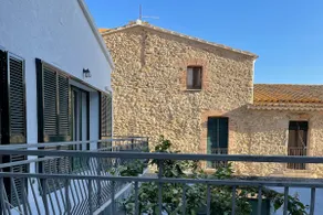 Renovated house Palau-Saverdera (Costa Brava) - Image 2