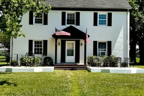 The Farm House at Hunting Creek - Pets $50 a night - Image 2
