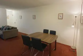 Quiet 2BR Apartment with Garden views in Griffith - Image 5