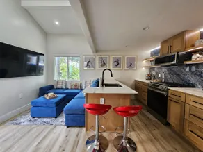 x- Cozy loft in Los Angeles - Image 3