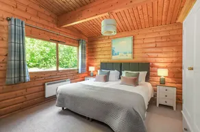 Luxury 3 Bedroom, Scandinavian Lodge with HOT TUB - Image 4