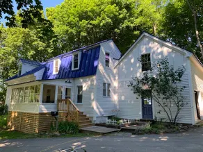 Blue Farmhouse - Charming, In-town, Renovated! - Image 3