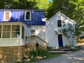 Blue Farmhouse - Charming, In-town, Renovated! - Image 4