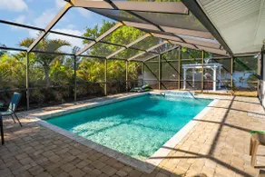 Vacation home heated pool Turf yard putting green - Image 2