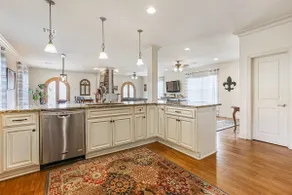 Historic New Orleans Gem - 4 Miles from French Quarter -Sleeps 10 - Image 3