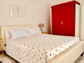 Very bright 3 bedroom penthouse - Image 2