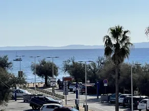 Furnished 2-room, air-conditioned, Hyères Beach 100 m - Image 4