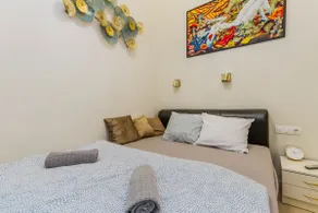 Modern Midtown Hideaway - Image 5