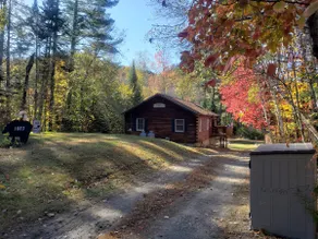 Northaven-Cozy, lakefront, family-friendly - Image 2