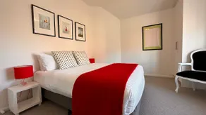 Red Door Penthouse in Battery Point - Image 3