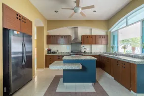Villa Alijah 5BR • Pool • 15pax •Luxury •Huayacán - Image 4