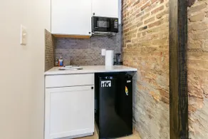 Modern, Walkable - Studio in Heart of Fells Point - Image 5