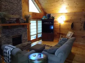 Lazy Daze Cabin - Image 2