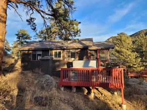The Den River Cabin w/personal Hot Tub - Image 4