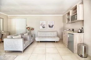 ParkHill Luxury Accommodation - Image 2