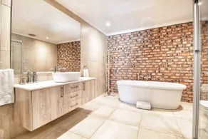 ParkHill Luxury Accommodation - Image 4