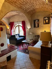 L'Ombria – Charming Villa with a Private Pool - Image 4