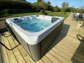 Beautiful contemporary-Jacuzzi - Close to sea 4* - Image 4