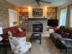 Beautiful Spacious Sunlit Suite - Image 2