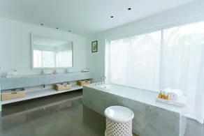 5BR Premium beachfront 1000m2 Sanctuary Ho Tram - Image 5