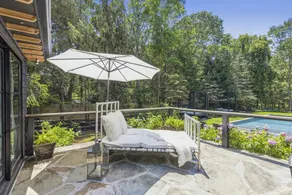 Cottage Chic in Sag Harbor! - Image 4