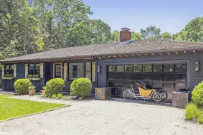 Cottage Chic in Sag Harbor! - Image 2