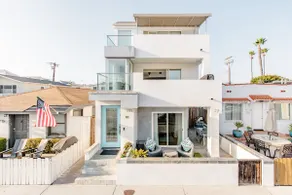 Newport Beach Contemporary—July 20-24 Avail! - Image 4