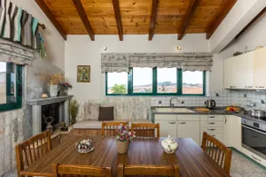 A&S Seaside Maisonette - Image 4