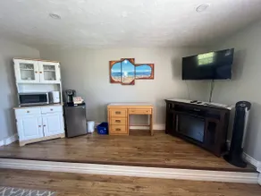 Captain’s Quarters - Image 4