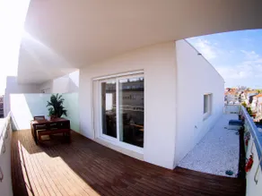 Unique Penthouse Porto near Livaria Lello - 40m2 Terrace and Free Parking - Image 3