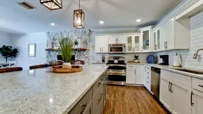 4 Bd w 3 King 4Ba 1.2acres htd salt pool private! - Image 4