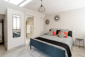 Superb contemporary villa with private pool - Image 3