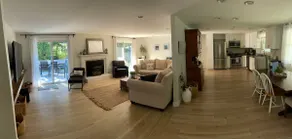 Remodeled Cape house in charming beach community - Image 3