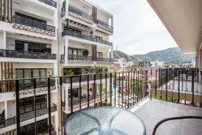 Zenith 601, Zona Romantica, 2 Balconies with Incredible Views, Rooftop Pool - Image 3