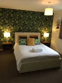 Empire Serviced Apartments - Image 4