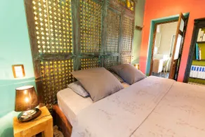 Charming exotic duplex guest room - Image 4