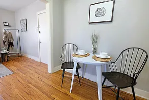 The Dallas Nook, Arboretum Passes Included - Image 4