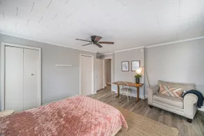 Updated Modern & Spacious 2 bed Apartment Near Everything! - Image 5
