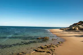 Green Gables -Beachside Getaway in Port Noarlunga - Image 3