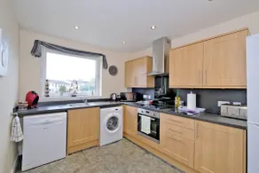 Spacious 2 Bedroom Netherhills Apartment, Aberdeen - Image 3